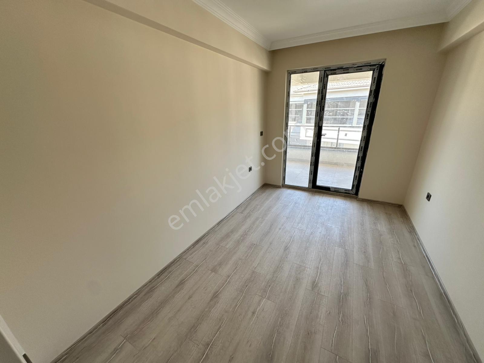 Biligin Emlaktan Merekzde Havuzlu Hamamlı Satılık 2+1 Daire - Görsel 9