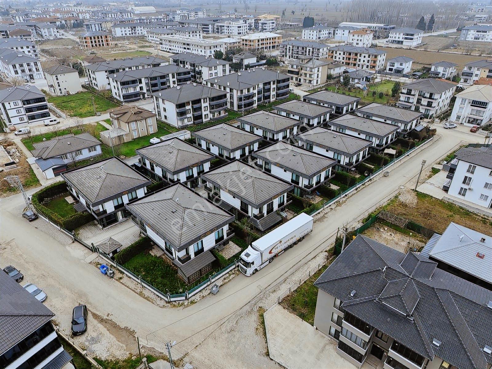 Sancak Emlak'tan Satılık 3+1 Villa