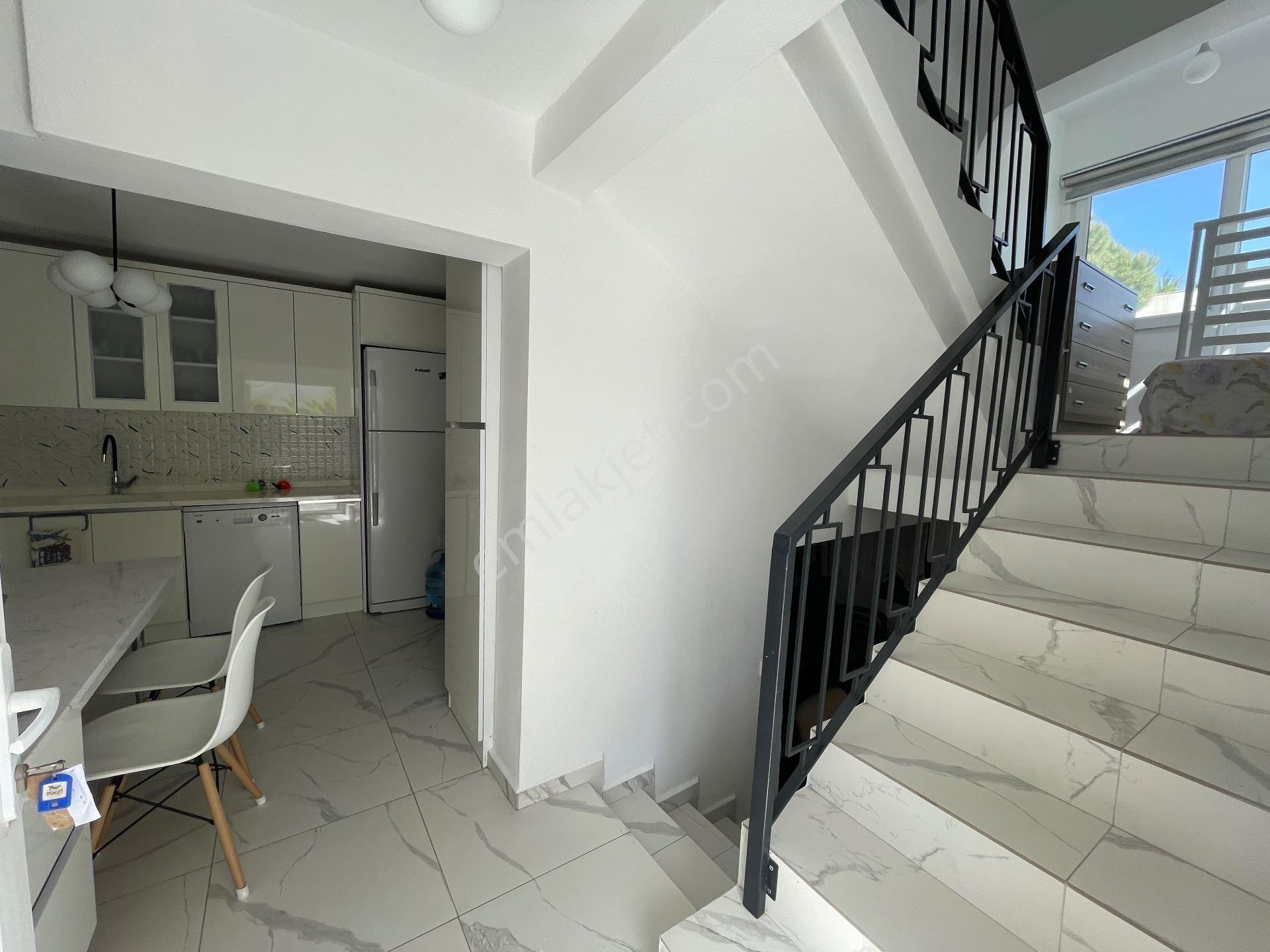 Bodrum Akyarlar’da Özel Plajlı Prestijli Sitede Tam Donanımlı 3+1 Villa - Görsel 14