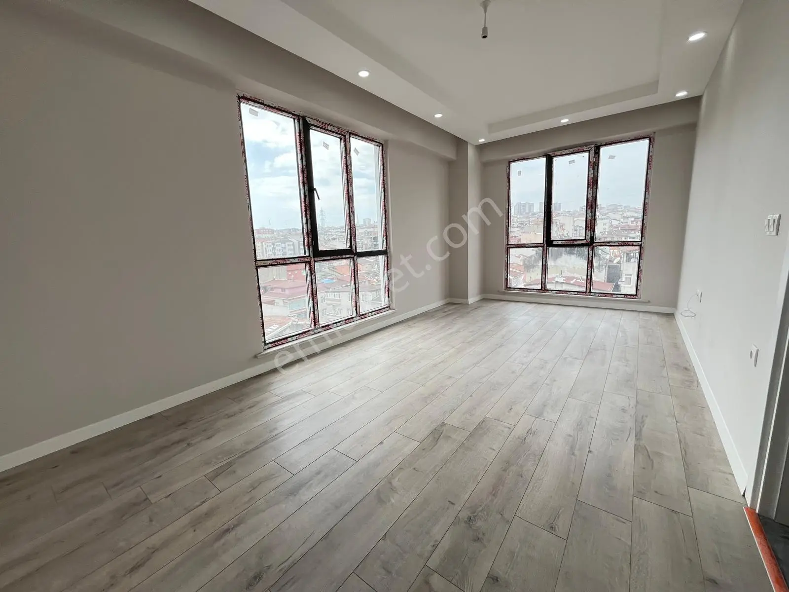 Loft'tan İnönü Mh Bey Residence 80m2 2+1satılık Lüx 2.kat Daire