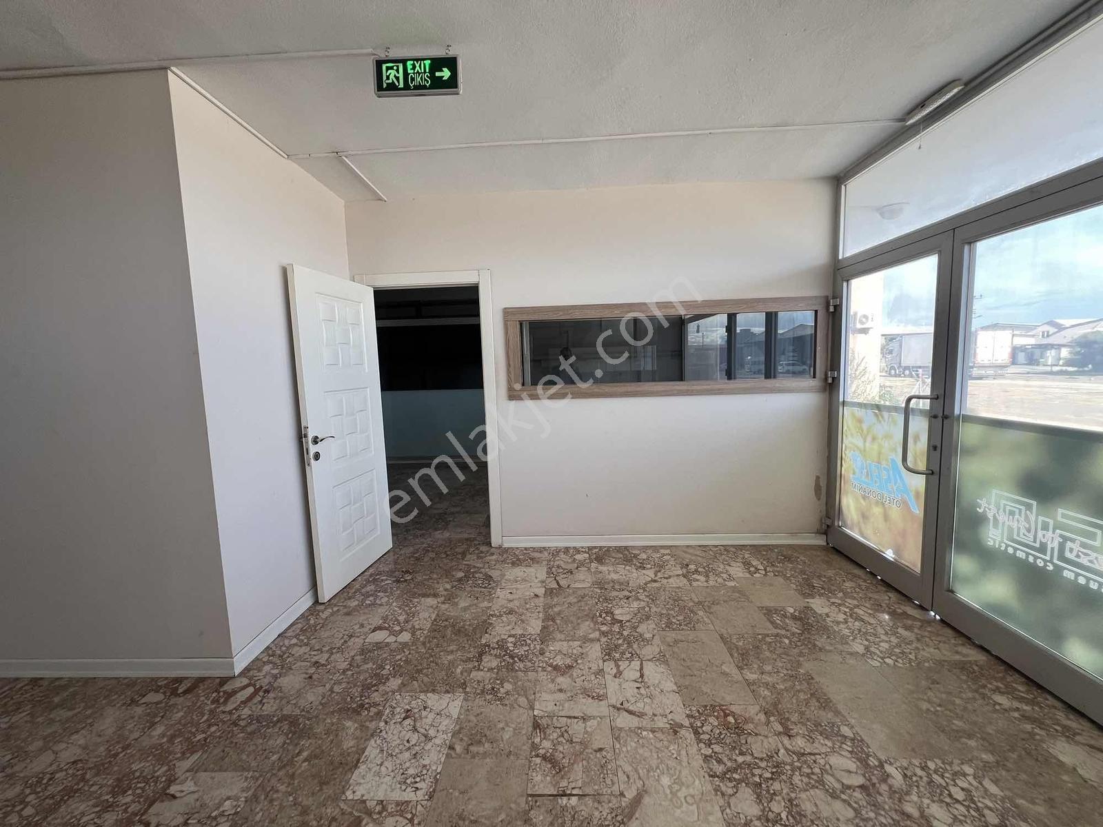 Altınova Sinan Mahallesinde Kiralık Ruhsatlı 1000 M² İş Merkezi - Görsel 11