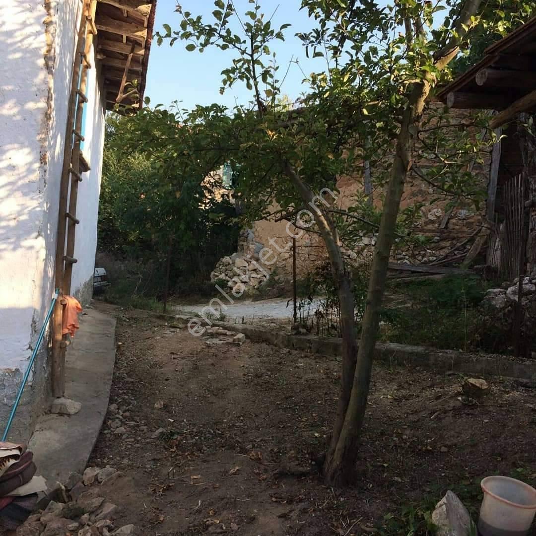 Bilecik Merkez İlyas Bey Köyünde Köy Evi Ve Bahçesi Satılıktır - Görsel 34
