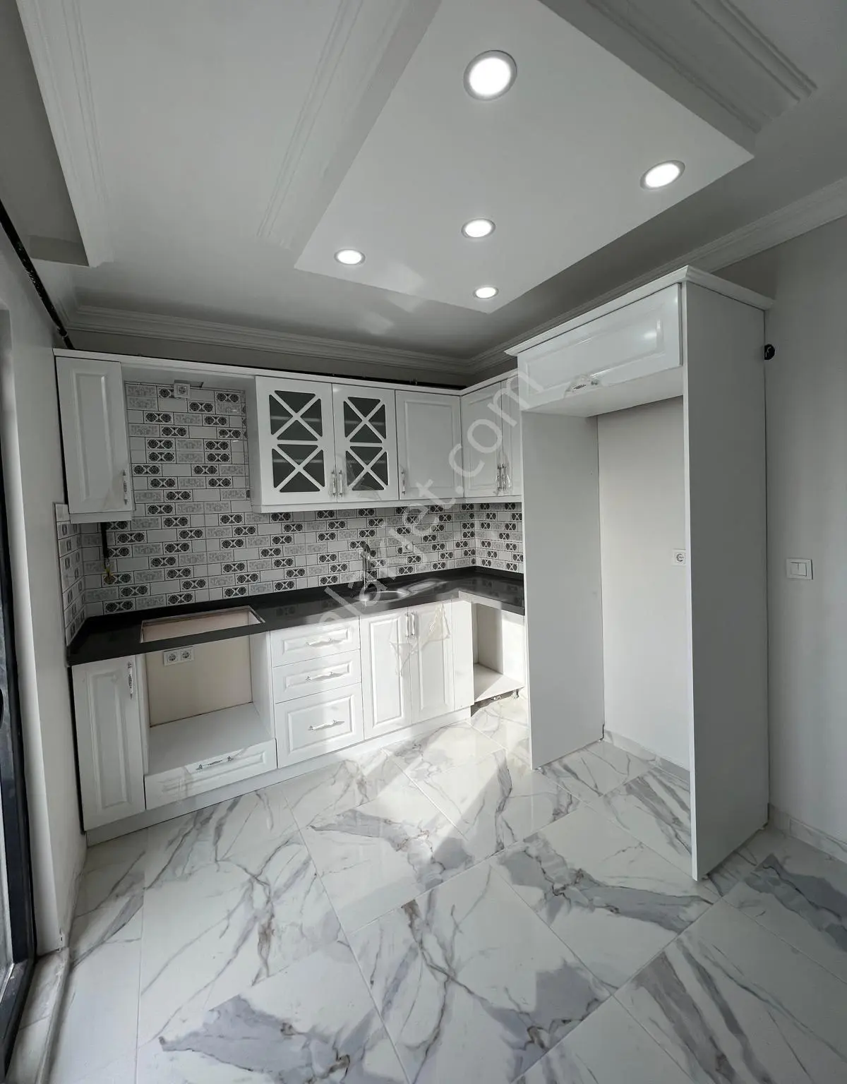 Köşlküçeşme Mah'de Geniş Teraslı Dubleks 4+1 Daire - Görsel 35