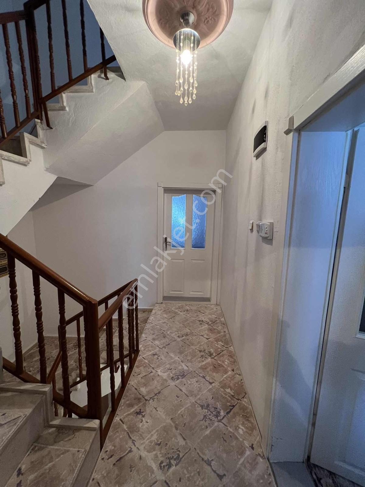 Merkez Cumhuriyet Mahallesinde 7+1 Triblex Lüks Villa -takaslı - Görsel 34
