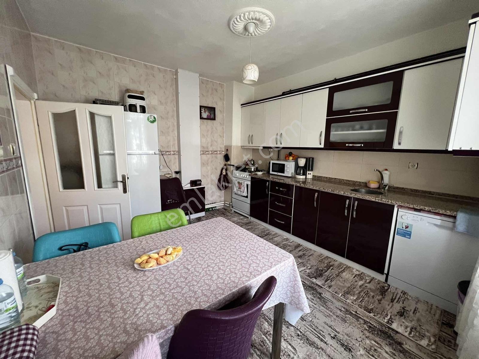 Merkez Cumhuriyet Mahallesinde 7+1 Triblex Lüks Villa -takaslı - Görsel 28