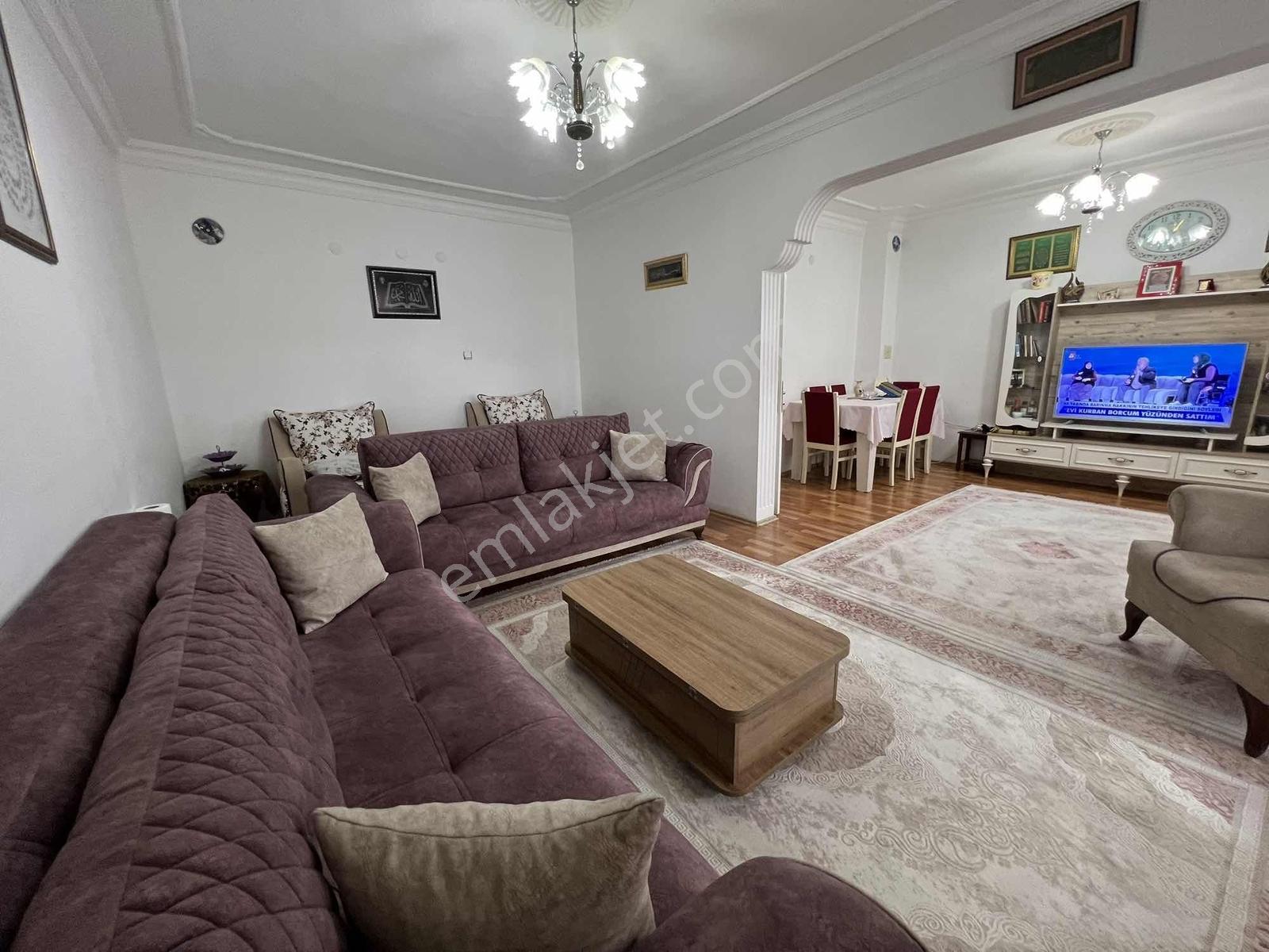 Merkez Cumhuriyet Mahallesinde 7+1 Triblex Lüks Villa -takaslı - Görsel 37