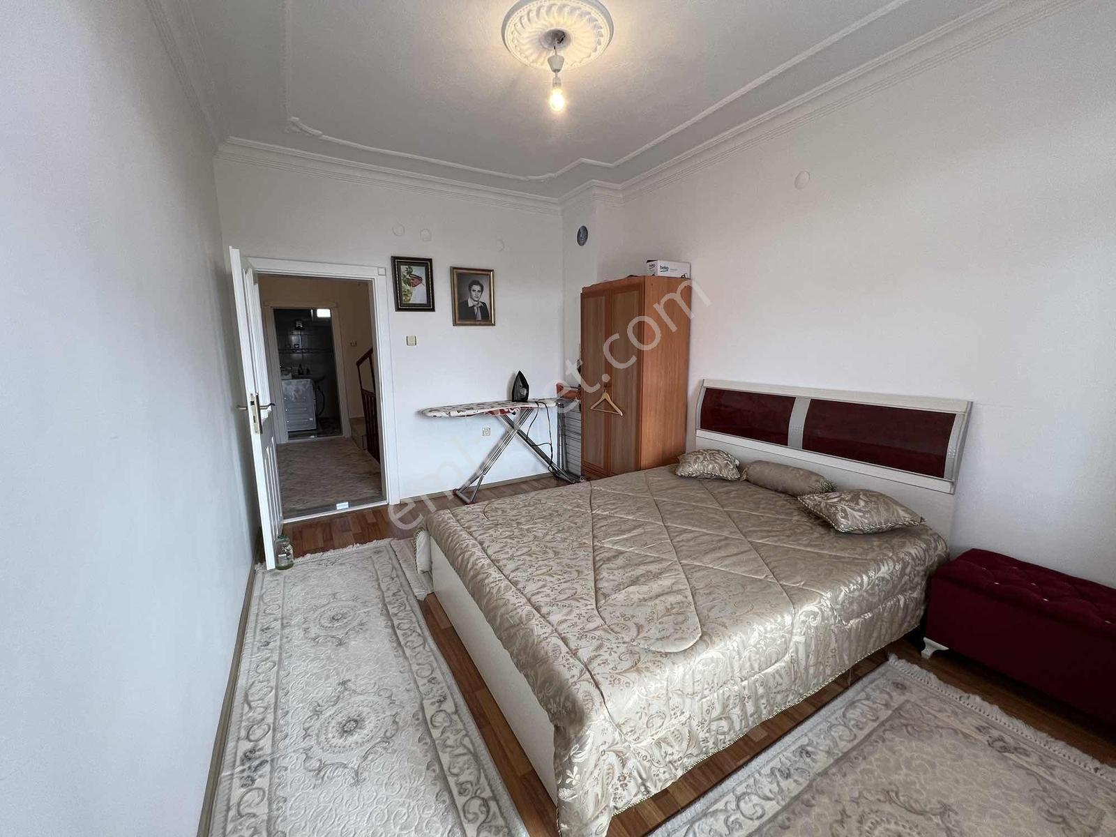 Merkez Cumhuriyet Mahallesinde 7+1 Triblex Lüks Villa -takaslı - Görsel 53