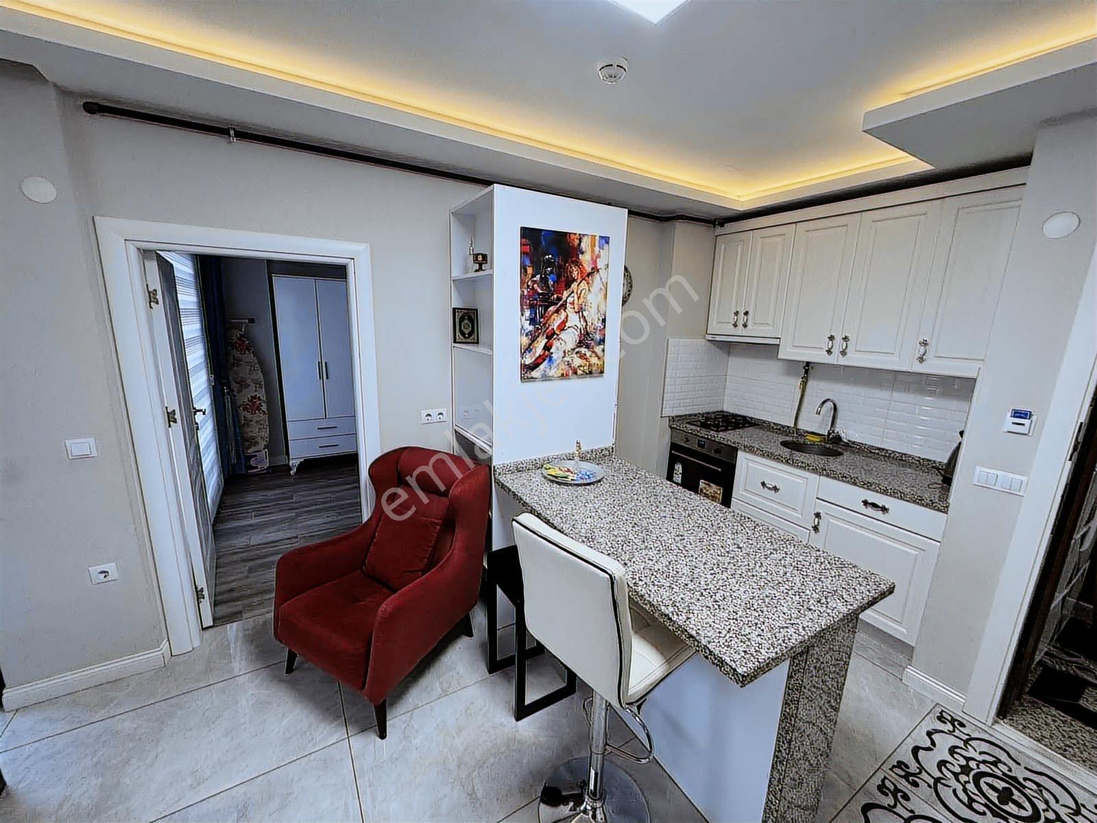 Üniversite Mahallesinde 2+1 Sezonluk Kiralık Daire - Görsel 3