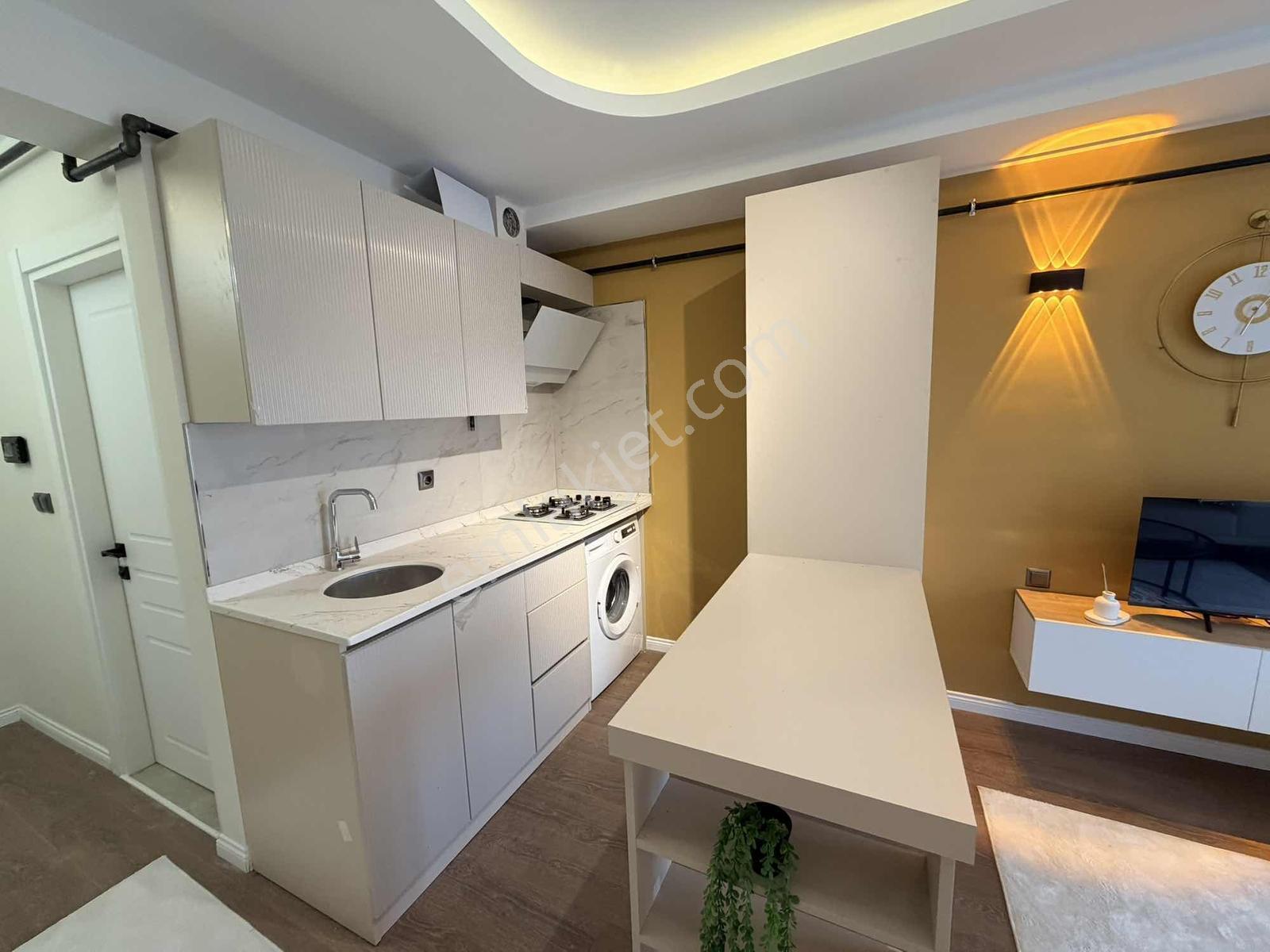 Deka Gayrimenkul'den Ada Mutfaklı Tramvaya Yakın 1+1 Kiralık - Görsel 8