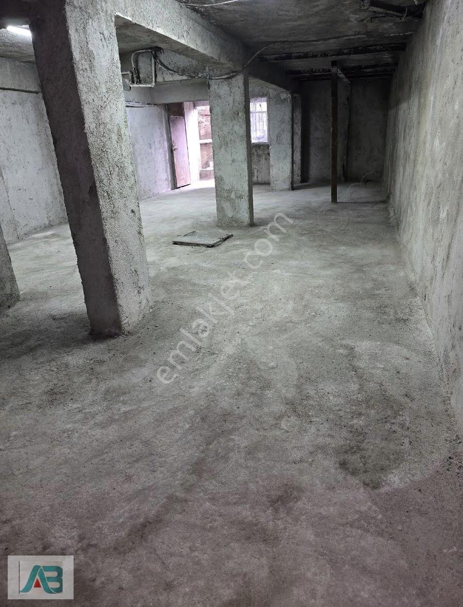 Ümraniye Tepeüstü Alemdağ Caddesı Üzerinde 65m2 Depo - Görsel 2