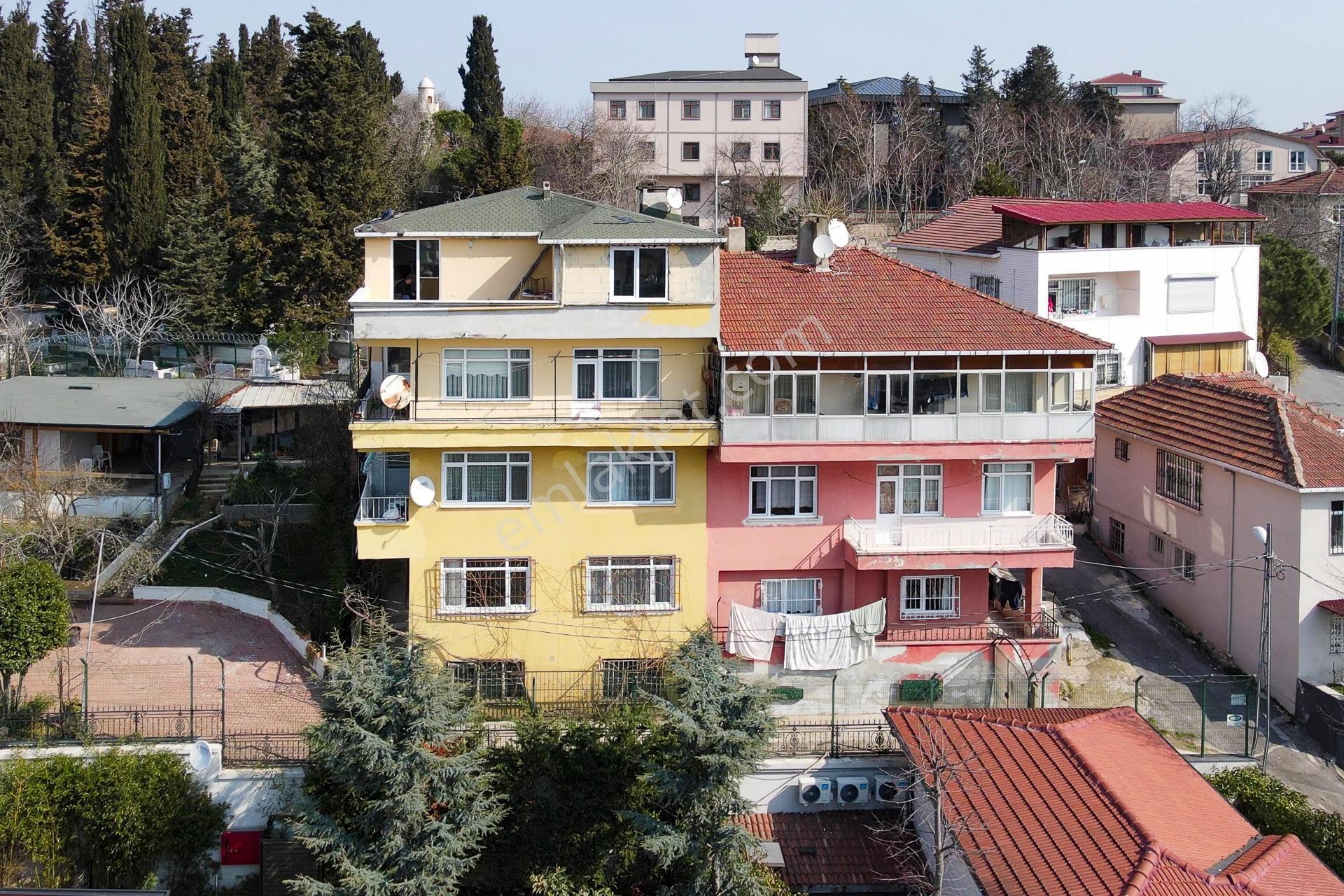 Beylerbeyi Küplüce’de Boğaz Manzaralı, 5 Katlı Satılık Bina