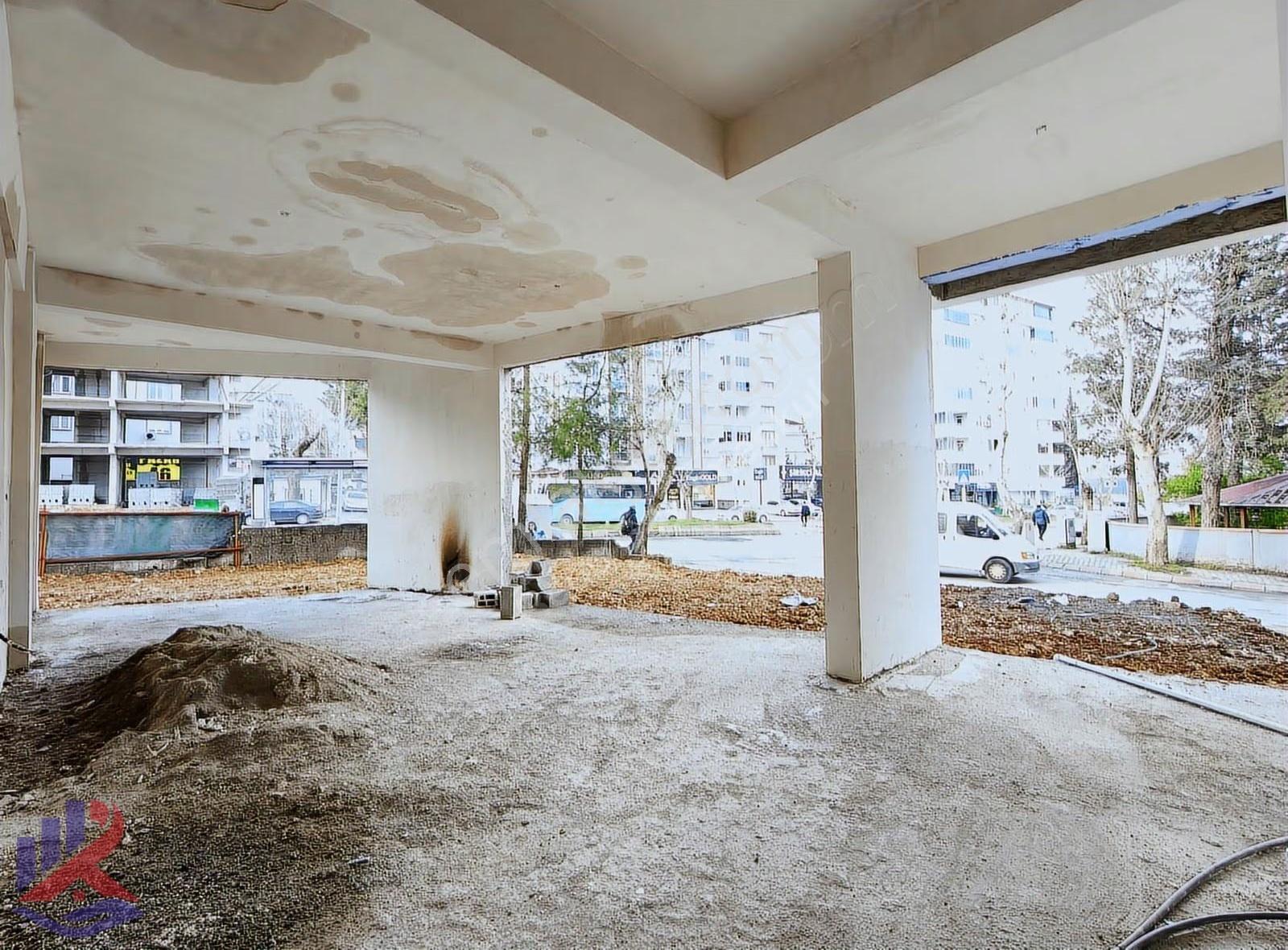Reos Gayrimenkul'den Kazancı Cami Cadde Üstü Satılık İşyerleri - Görsel 16