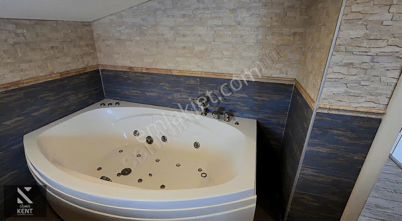 Kemalpaşa Merkez 5+1 Havuzlu Dubleks 300 M2 Site İçi Müstakil - Görsel 19