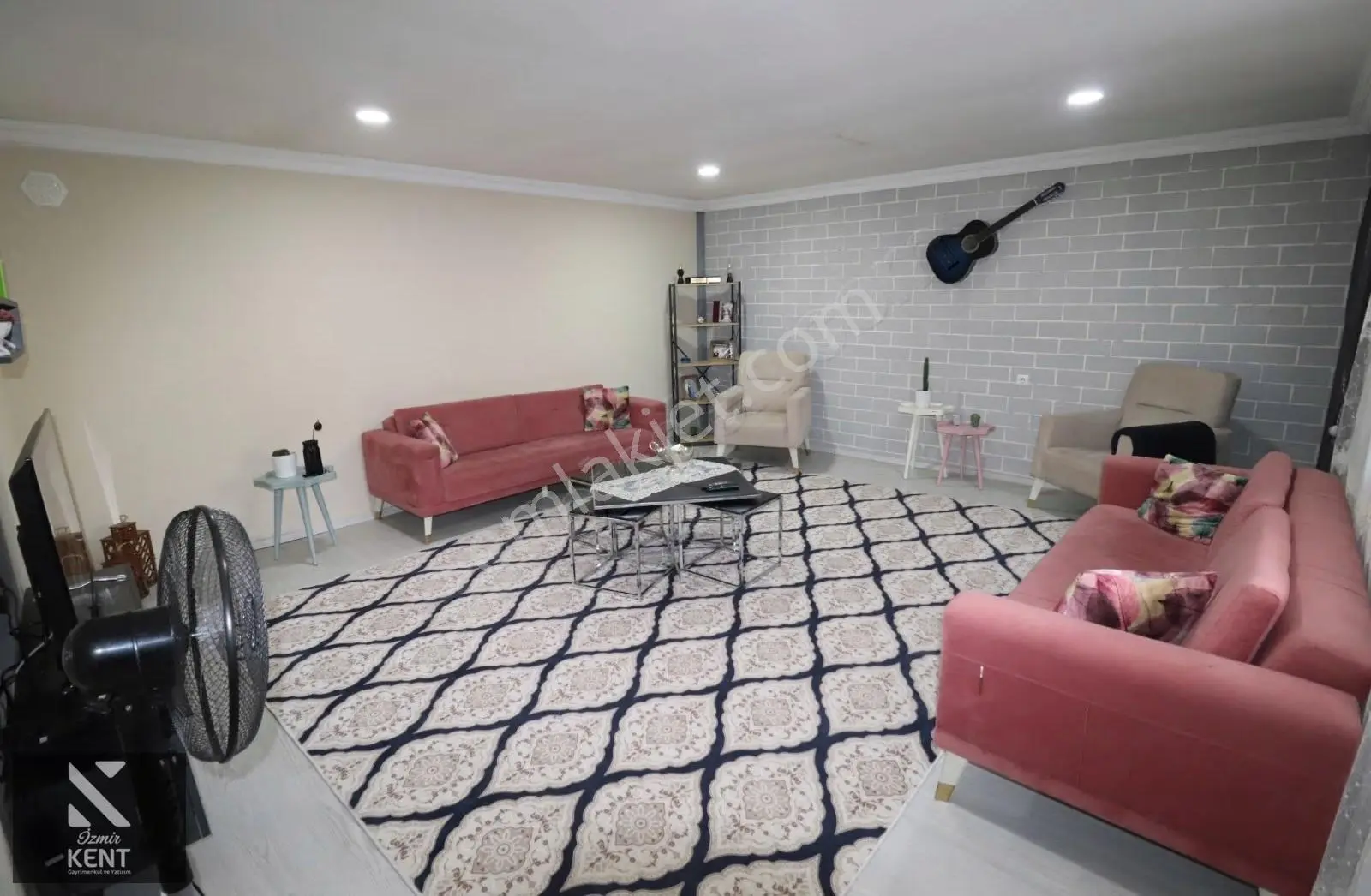 Armutlu Merkez Satılık Müstakil Ev 150 M2
