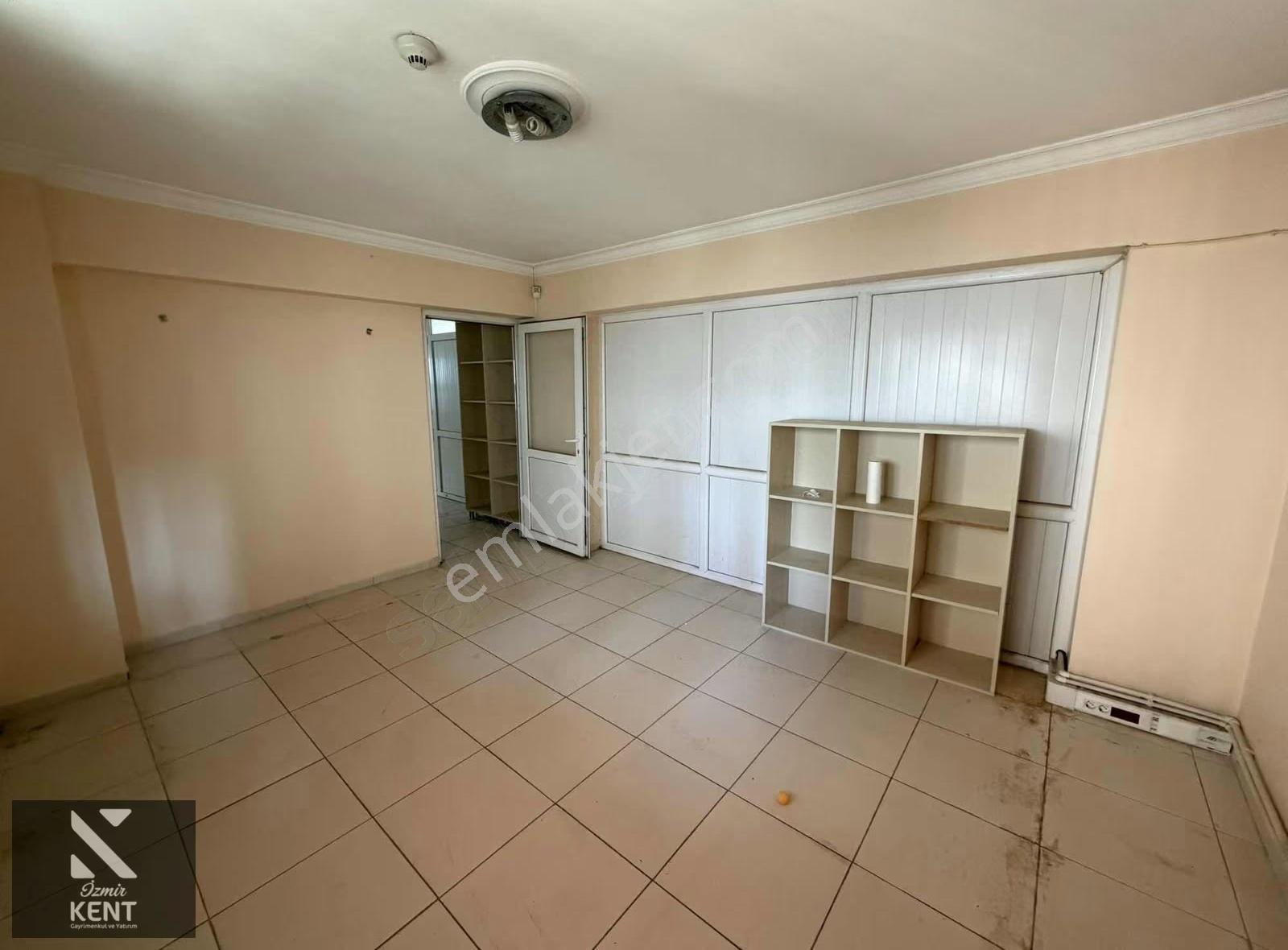 Kemalpaşa Satılık Dükkan 420m2 Batar Katlı Depolu - Görsel 14