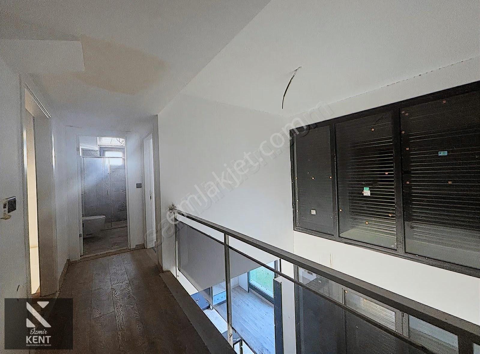 Kemalpaşa Çiniliköy Kiralık 6+1 Villa Göl Kenarı Site İçinde - Görsel 17