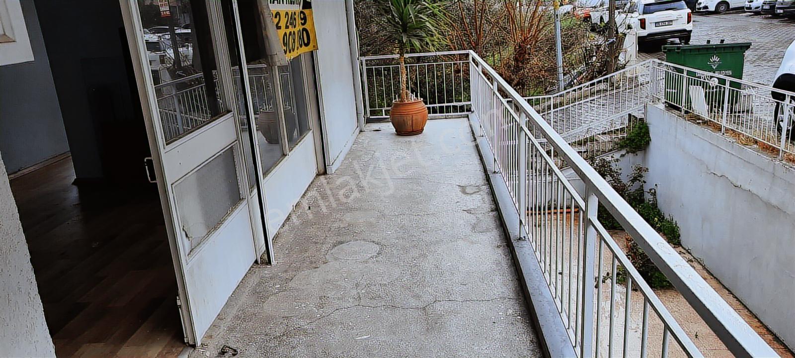 Üçkuyular 12 Sokakta Metro Yakını 40m2 Kiralık Dükkan - Görsel 13