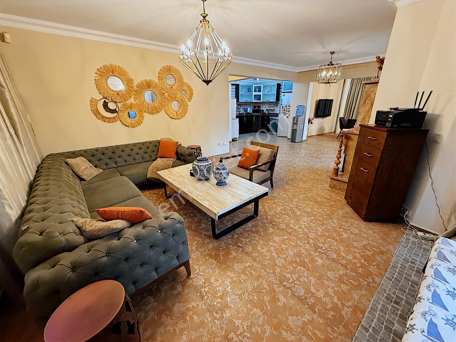 Kemer Çamyuva'da 2 Adet Trıplex 4+1 Eşyalı Havuzlu Satılık Villa - Görsel 15
