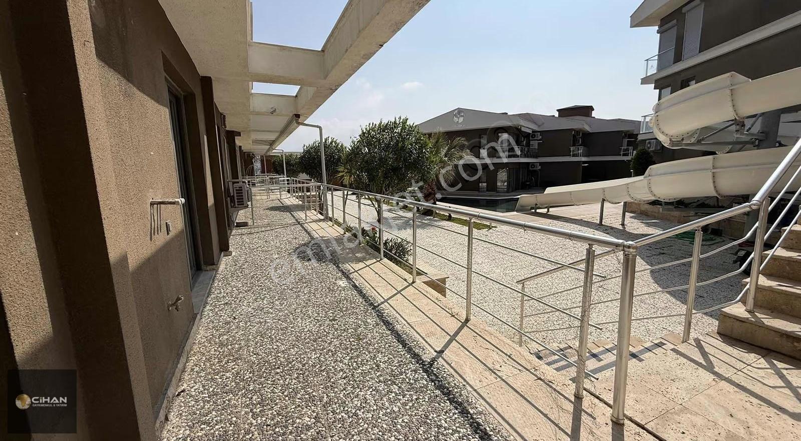 Kadınlar Denizinde Havuzlu Sitede Kiralık 2+1 Boş Daire - Görsel 26