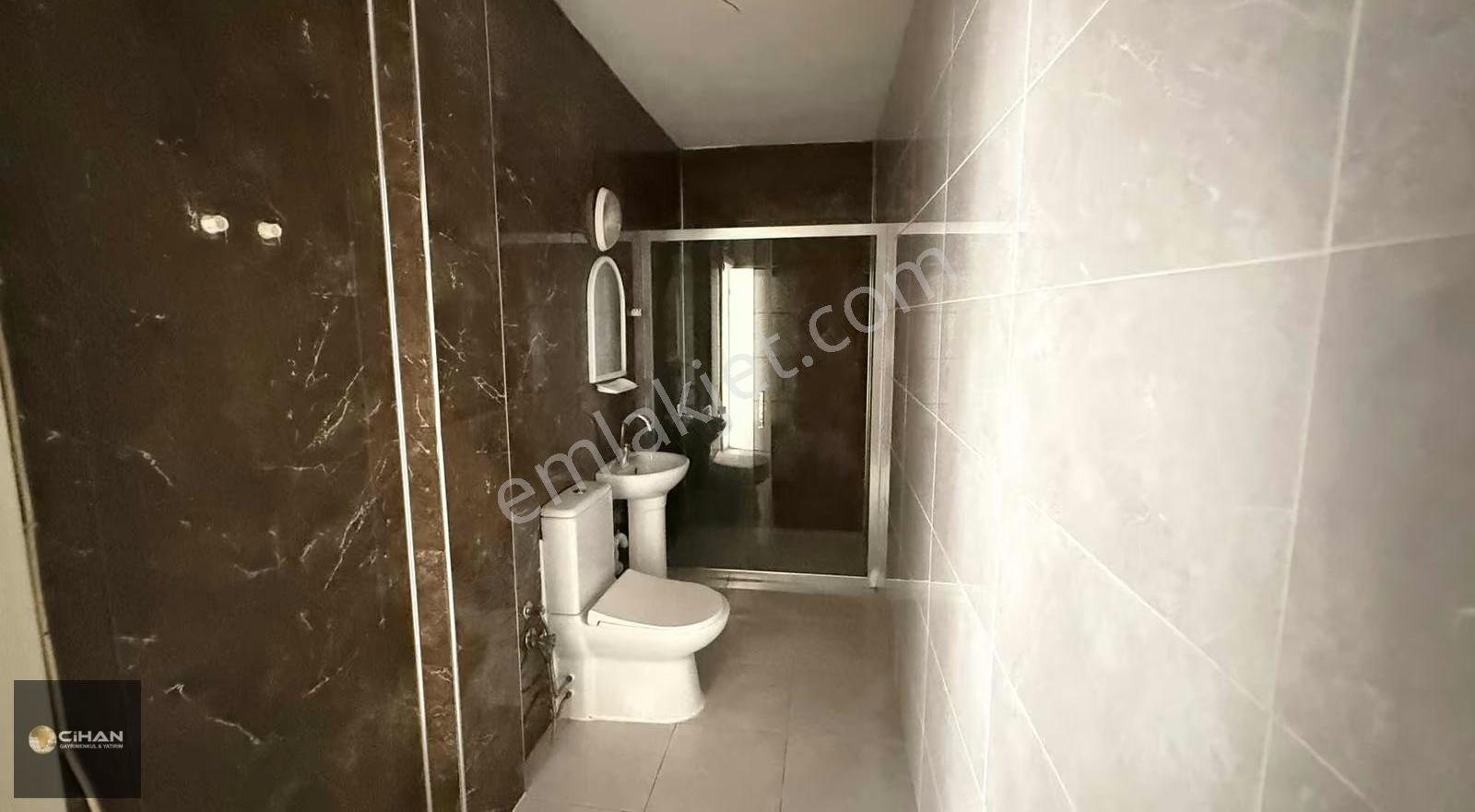 Kadınlar Denizinde Havuzlu Sitede Kiralık 2+1 Boş Daire - Görsel 20