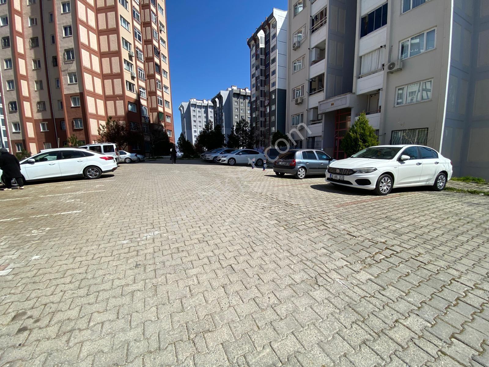 İzmir Karabağlar Yaşar Kemal Mah 2+1 Doğalgazlı Otopark Asansörlü - Görsel 25