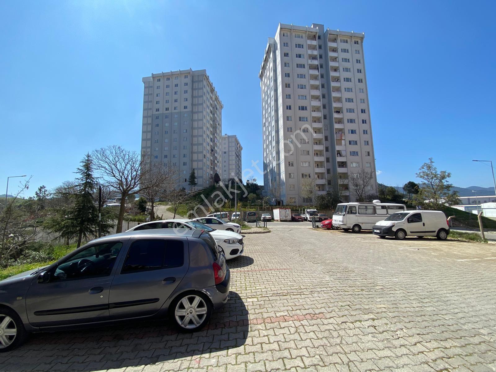 İzmir Karabağlar Yaşar Kemal Mah 2+1 Doğalgazlı Otopark Asansörlü - Görsel 23