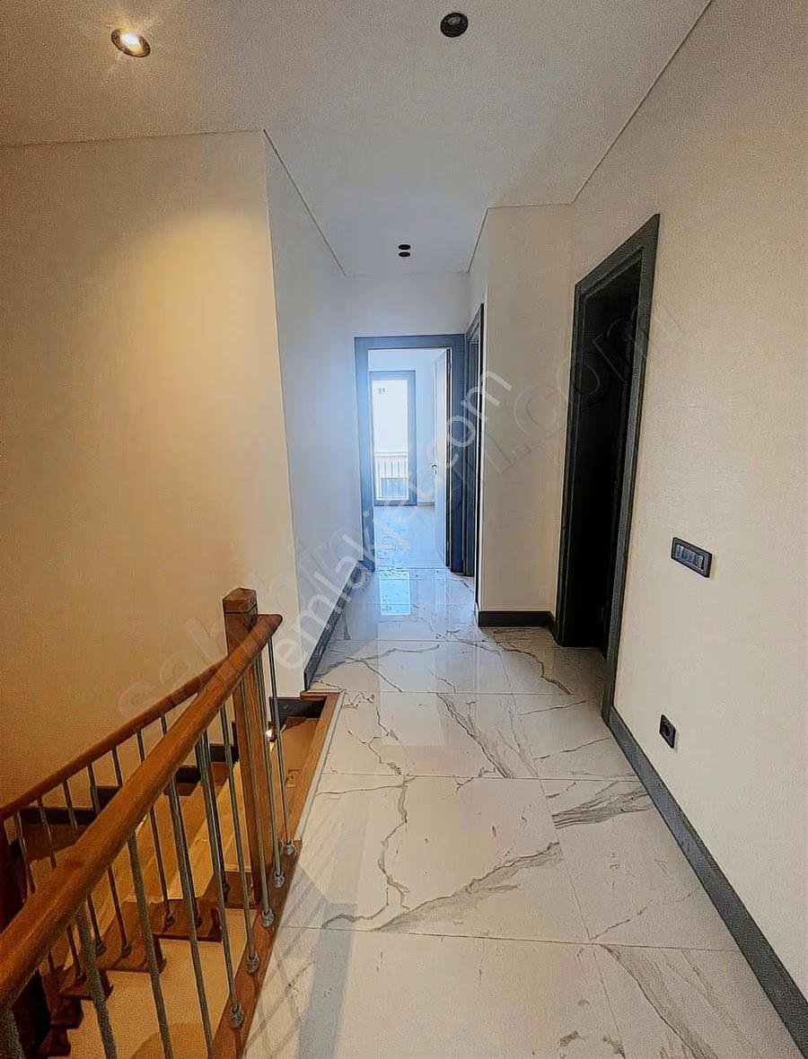 Alya Bahçe Kiralık Emsalsiz 5+1 En Büyük Tip Köşe Villa - Görsel 17