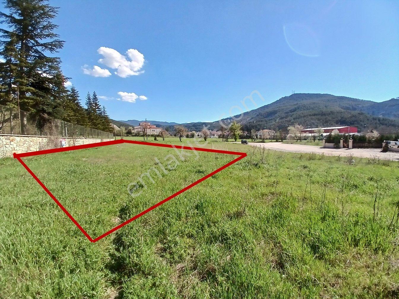 Remax Design Bolu Mudurnuda İmarlı 441 Metrekare Satılık Arsa - Görsel 7