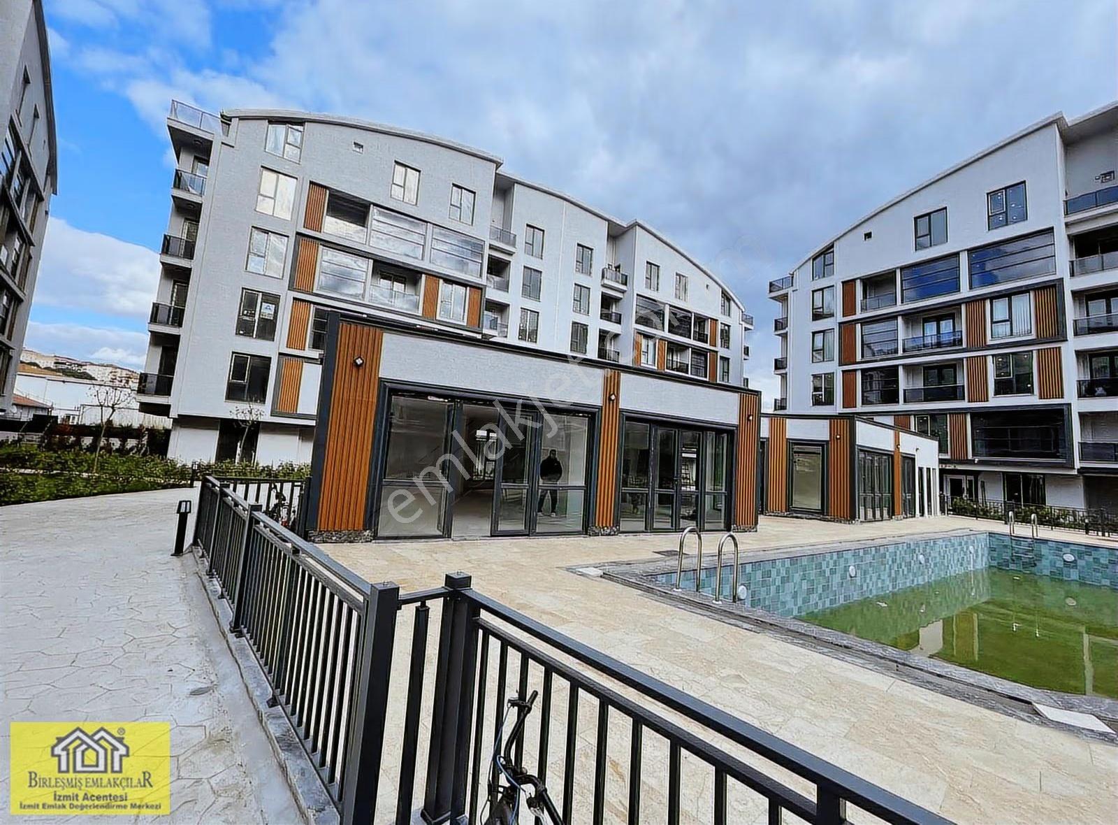 İzmit Plajyolu Sea Lıfe 41 Sitesinde Kiralık 2+1 Daire - Görsel 2