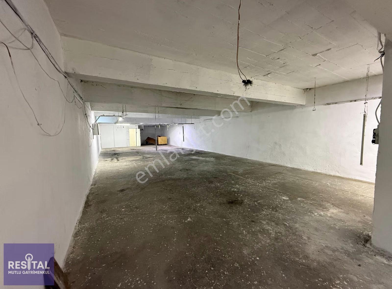 Rs Mutlu Vişne Caddesine Yakın 200 M2 Kiralık Atölye