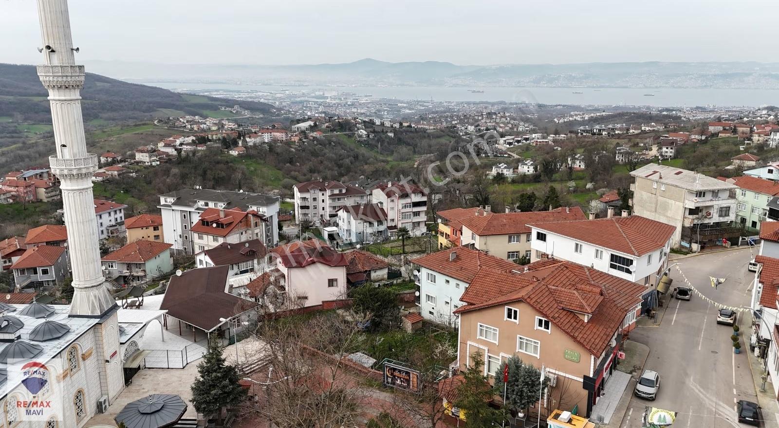 Remax Mavi'den Kocaeli Başiskele'de Deniz Manzaralı Satılık Arsa - Görsel 13