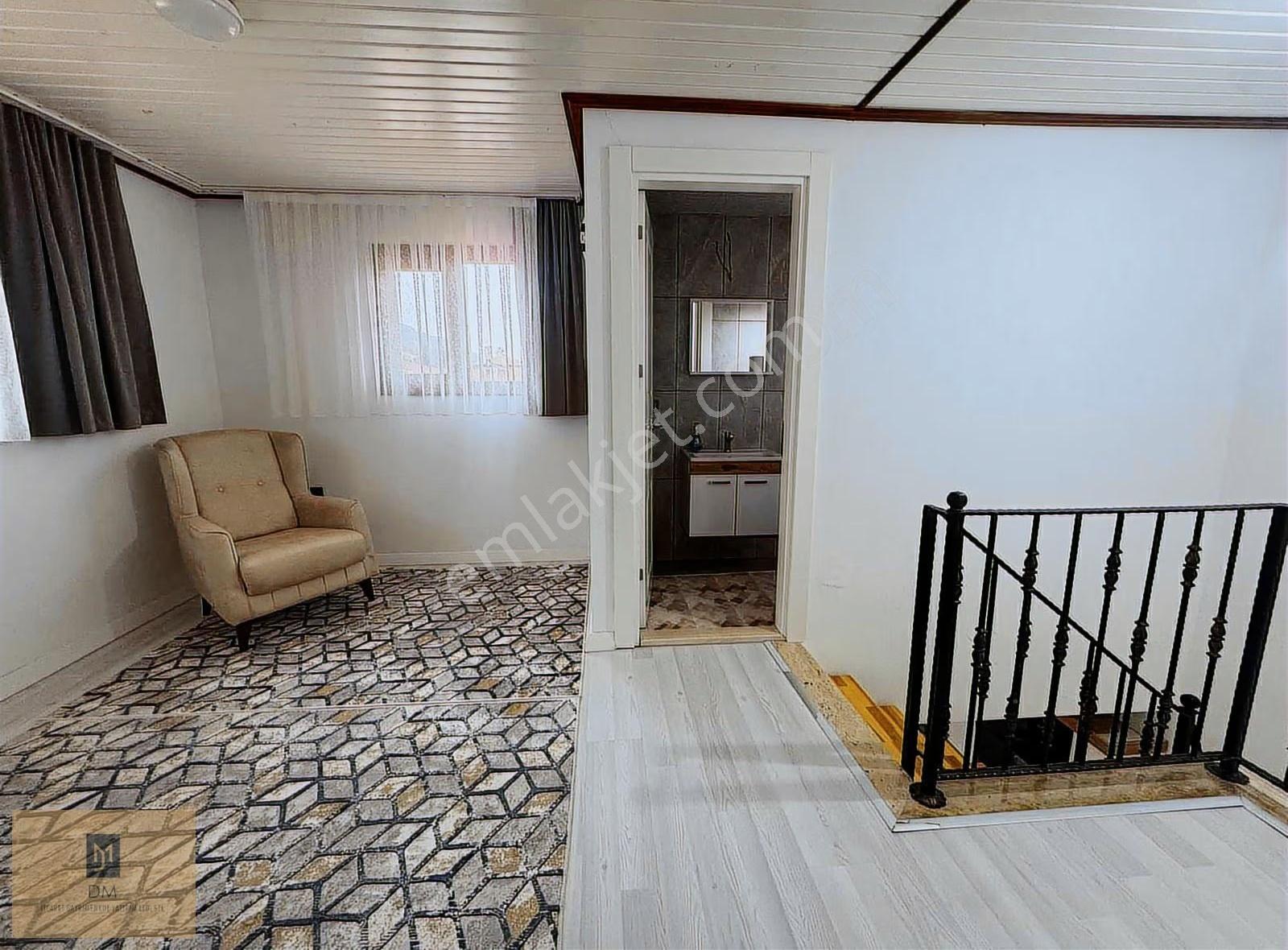 Akyaka Merkezde,eşyalı,içi Tadilatlı Kiralık 2+1 Geniş Dubleks - Görsel 3