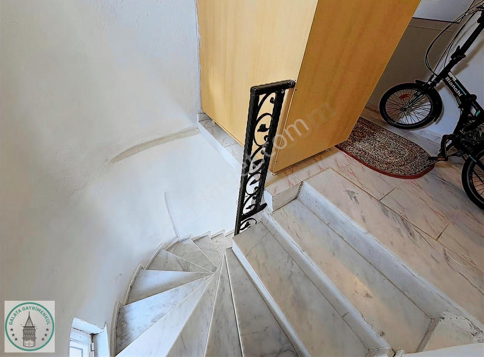 Galata,dan Kuşadası Güzelçamlı Mah.de 4+1 Tripleks Yazlık - Görsel 17