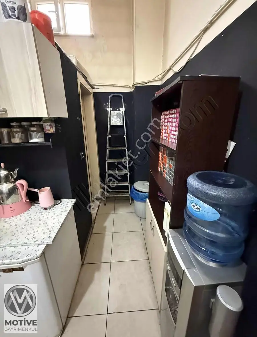 Akketin Göbeğinde Yatırımlık Kiracılı Satılık Dükkan - Görsel 2