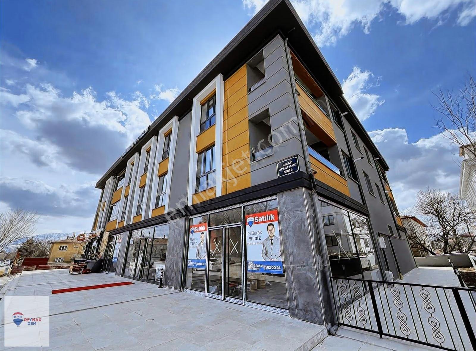 Remax Dem'den Ana Arter Üzerinde Satılık Köşe İş Yeri - Görsel 8