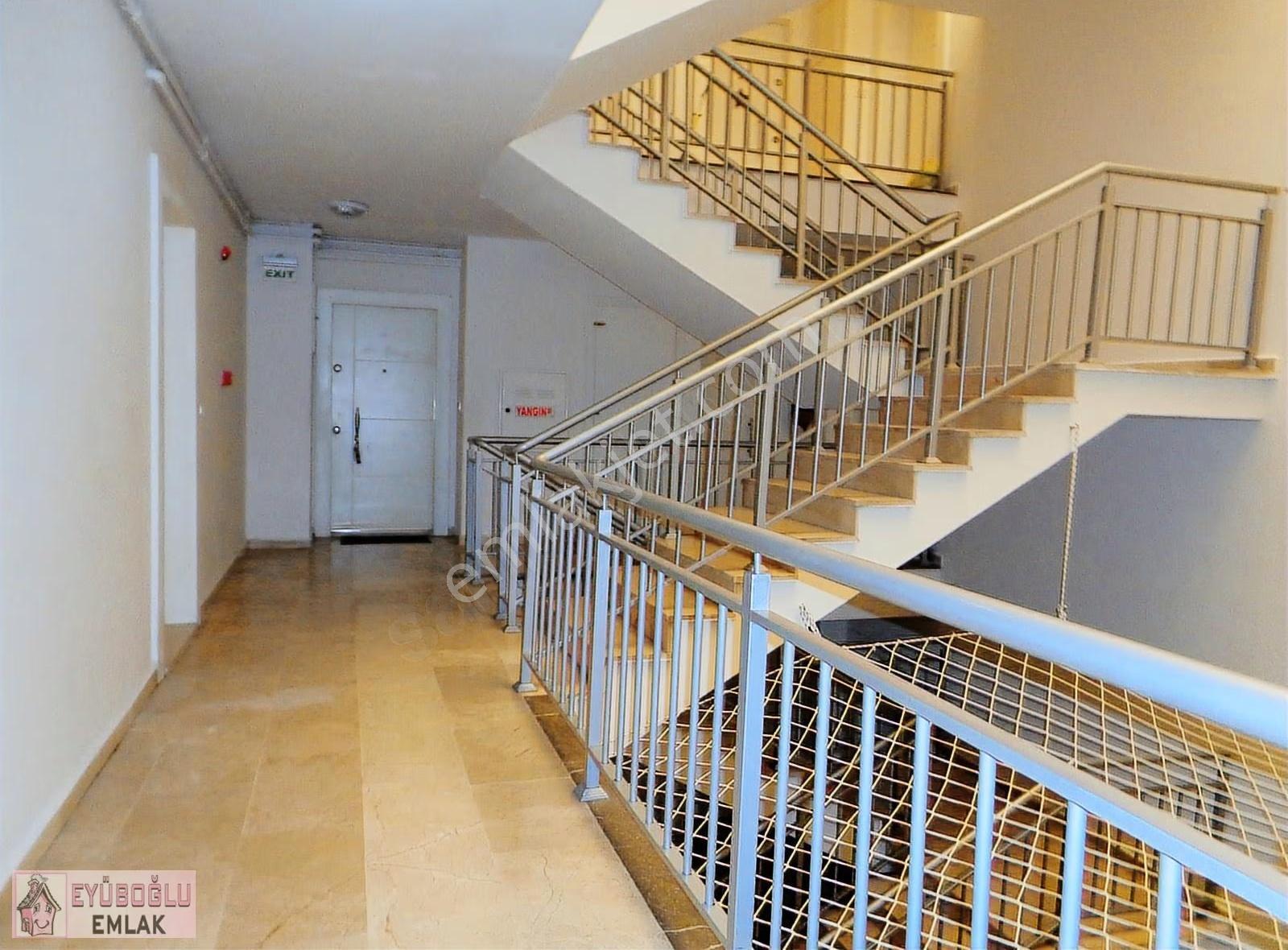 Sancaktepe'de Kent Life Sitesi'nde 1+1 Kombili 3.kat 68 M2 - Görsel 10