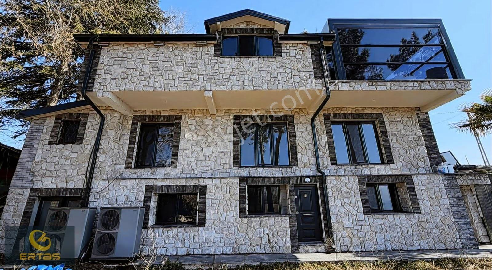Göl Kenarında Prestijli Yaşam. Satılık Müstakil Villa - Görsel 12