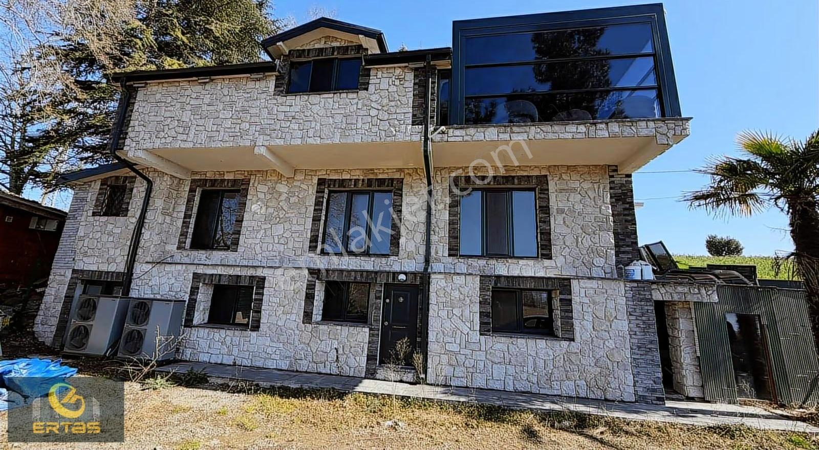 Göl Kenarında Prestijli Yaşam. Satılık Müstakil Villa - Görsel 5