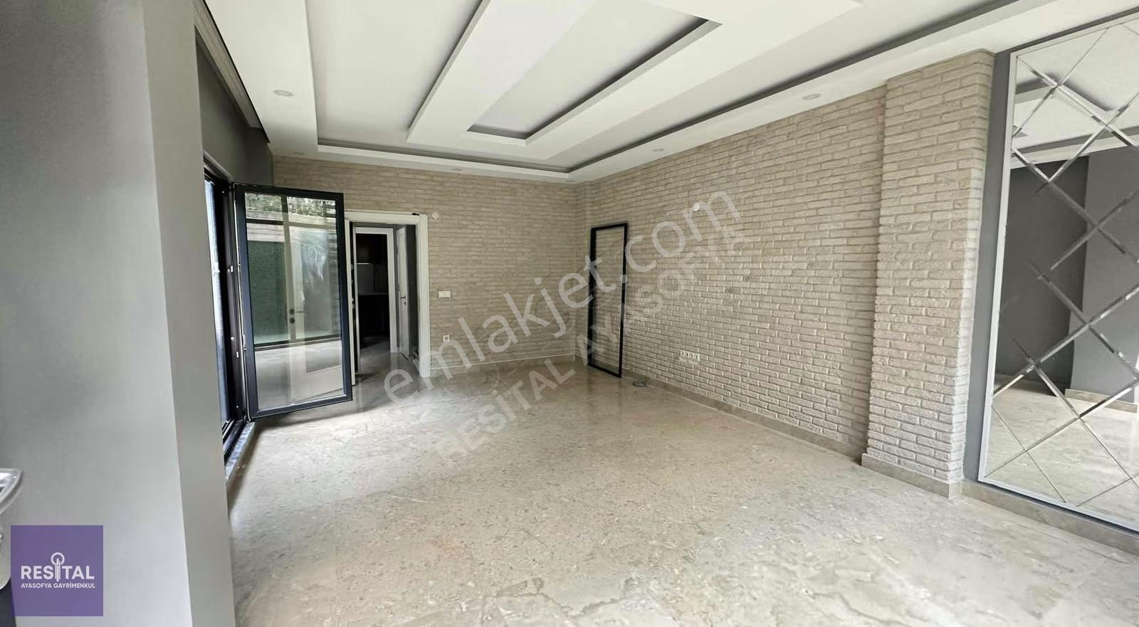 Demirci De 3.5+1 Satılık Tripleks Bahçeli Villa - Görsel 7