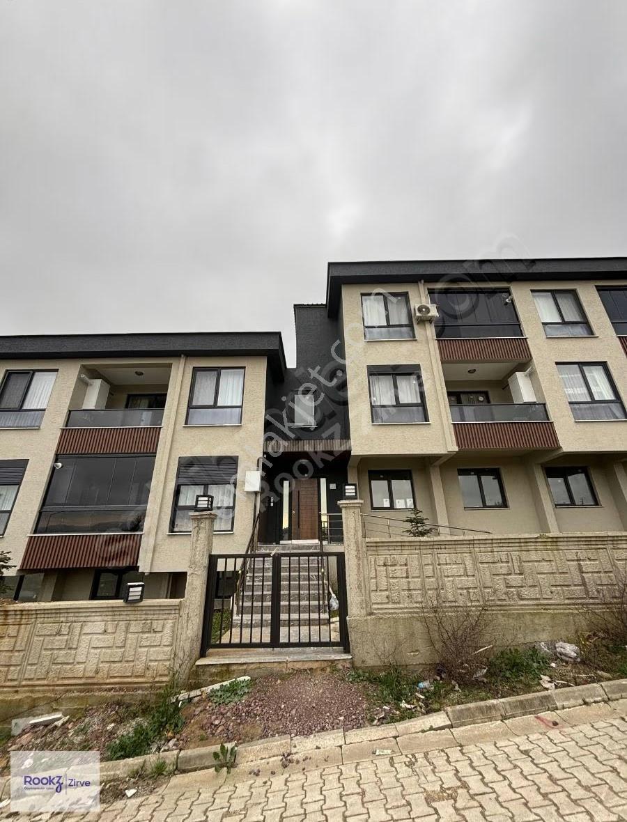 Yalova Devlet Hastanesi Yakınında 1+1 Satılık Daire