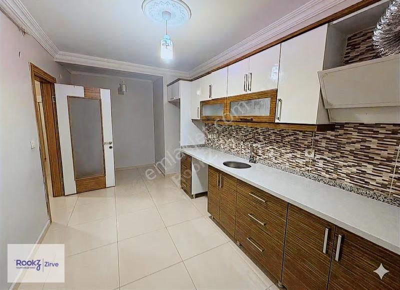 Yalova Çiftlikköy Ana Cadde De Ara Kat 2+1 Satılık Daire - Görsel 3