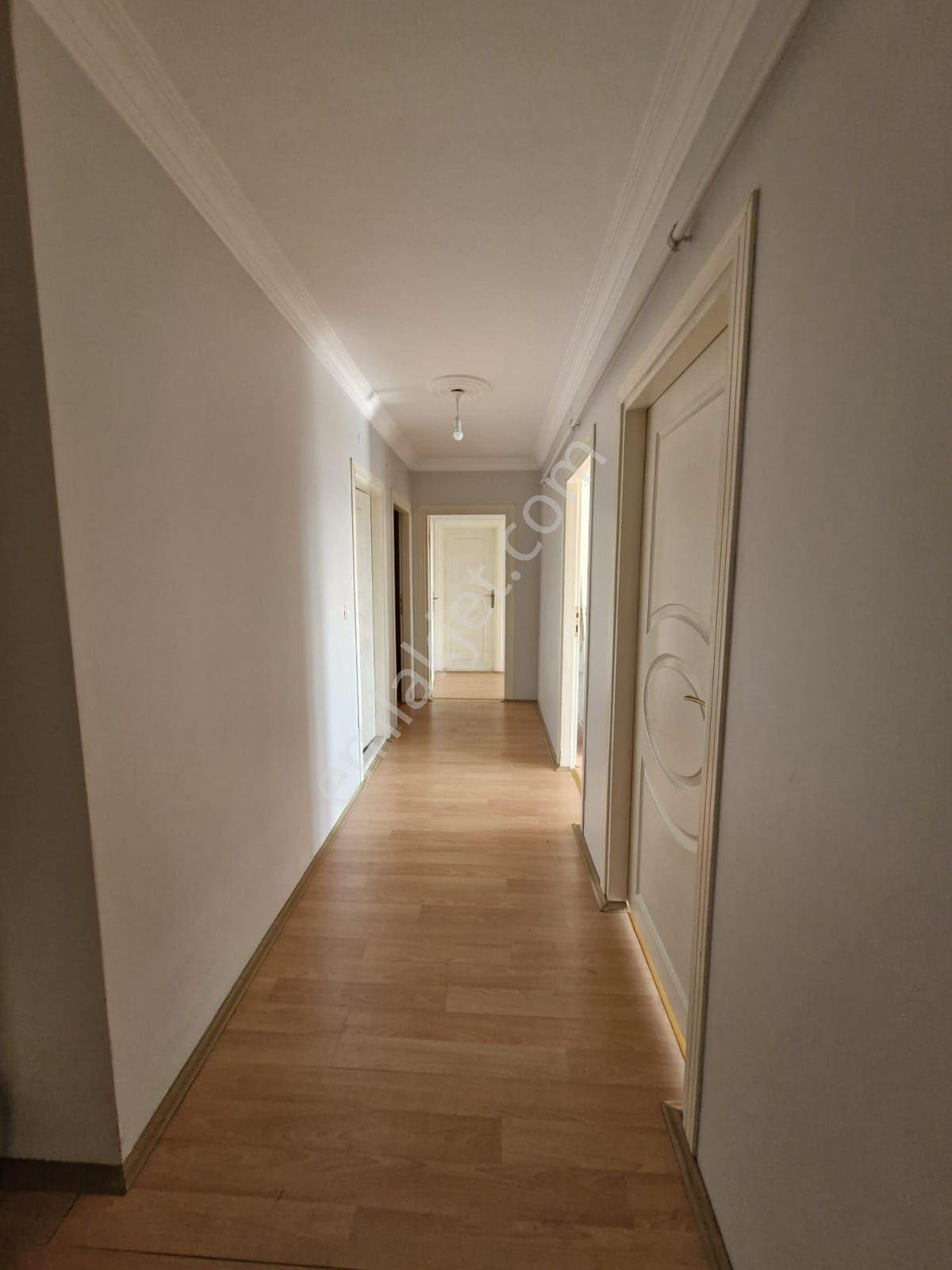Arkadaş Emlaktan Gülabibay Mah. Cengiz Topel Cad. 3+1 Satılık Daire - Görsel 14