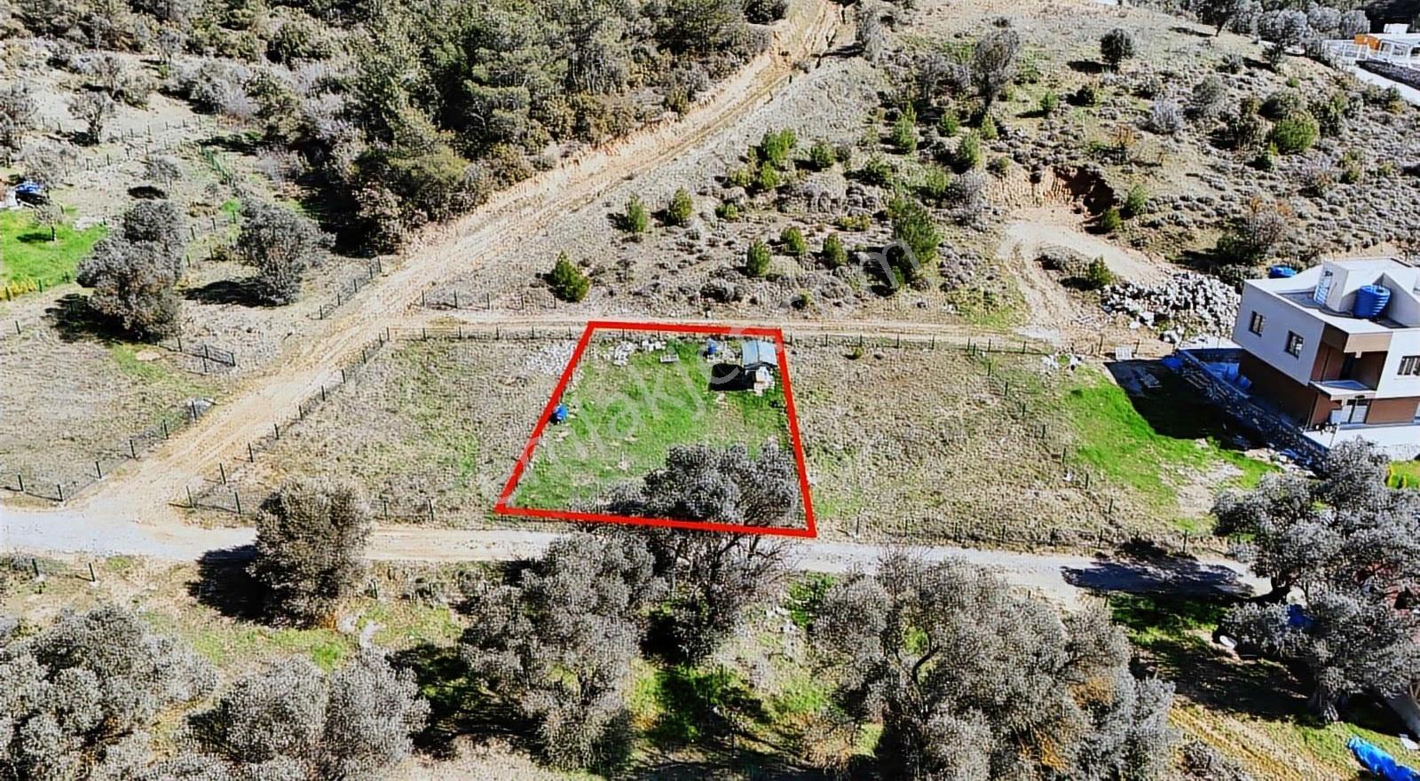 İzmir Bornova Yakaköyde Satılık 310 M2 Arsa - Görsel 2