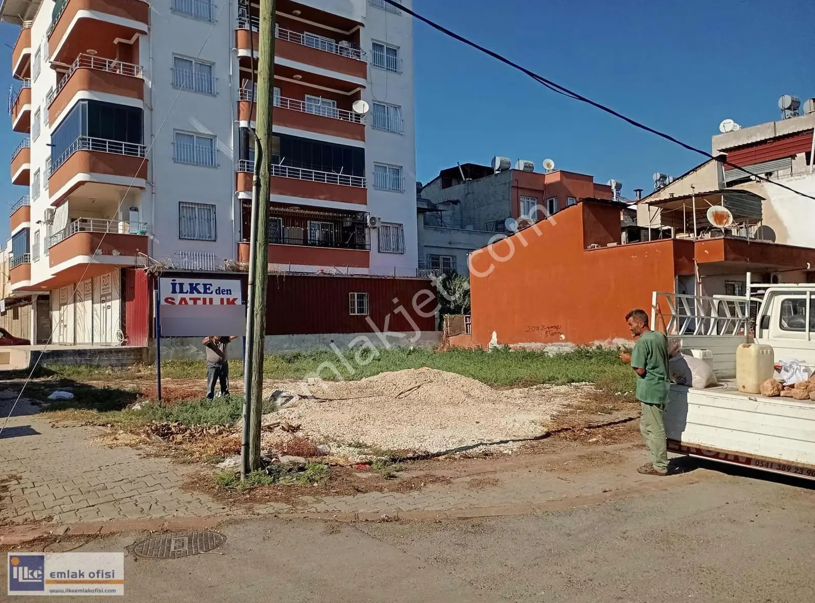 İlke'den Selçuklar Mah.de Cadde Cepheli İmarlı Köşebaşı