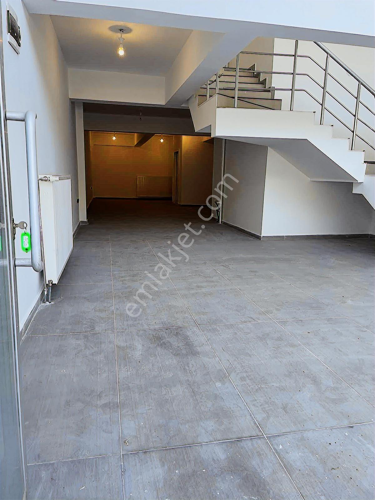 Atatürk Bulvari Tramvay Yolunda 300 M2 3 Katlı Dükkan - Görsel 11