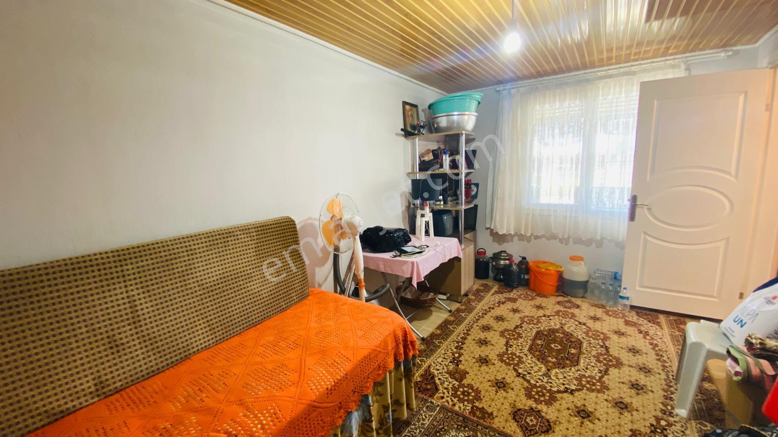 Menderes Kısıklı’da 403 M² Arsa İçinde Eşyalı Müstakil Ev - Görsel 19