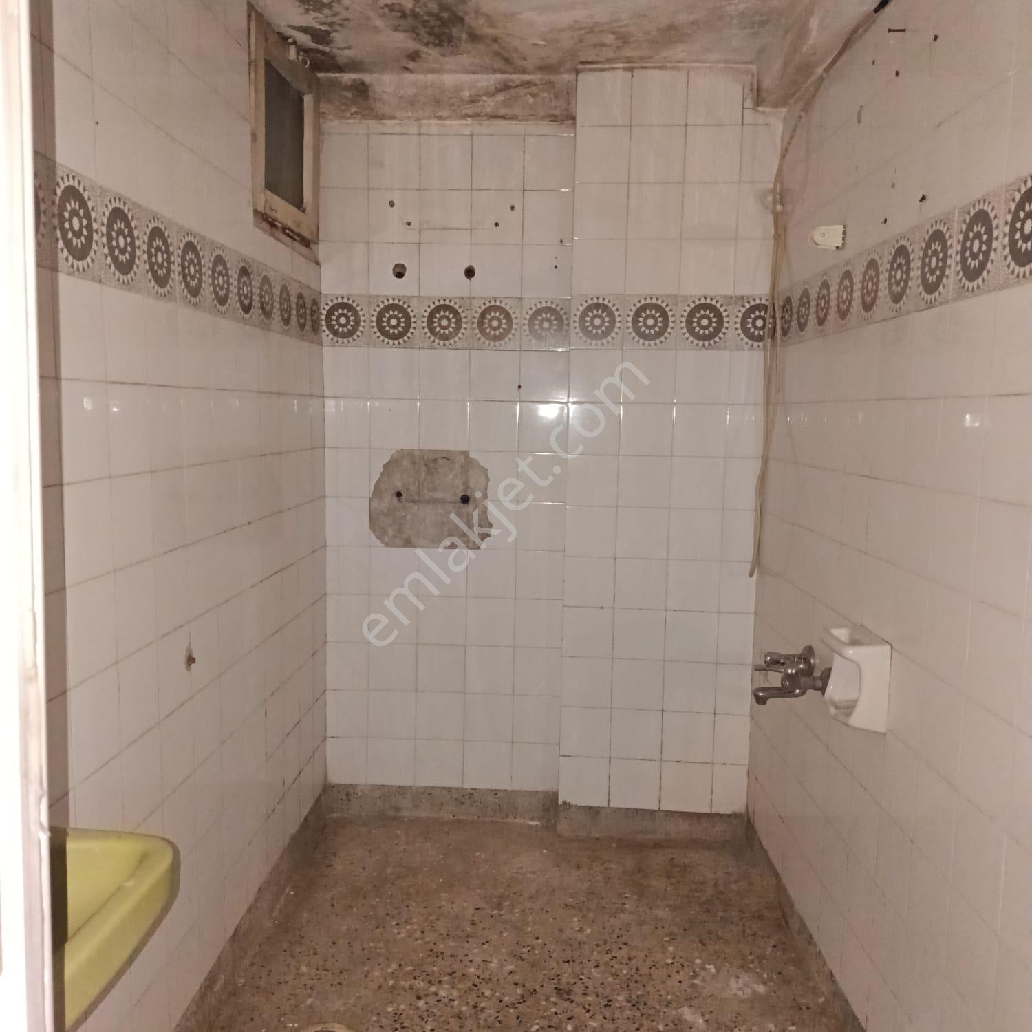 Karabağlar Yunus Emrede İmar Barışlı 3 Katlı 110 M2 Komple Satılık Bina - Görsel 10