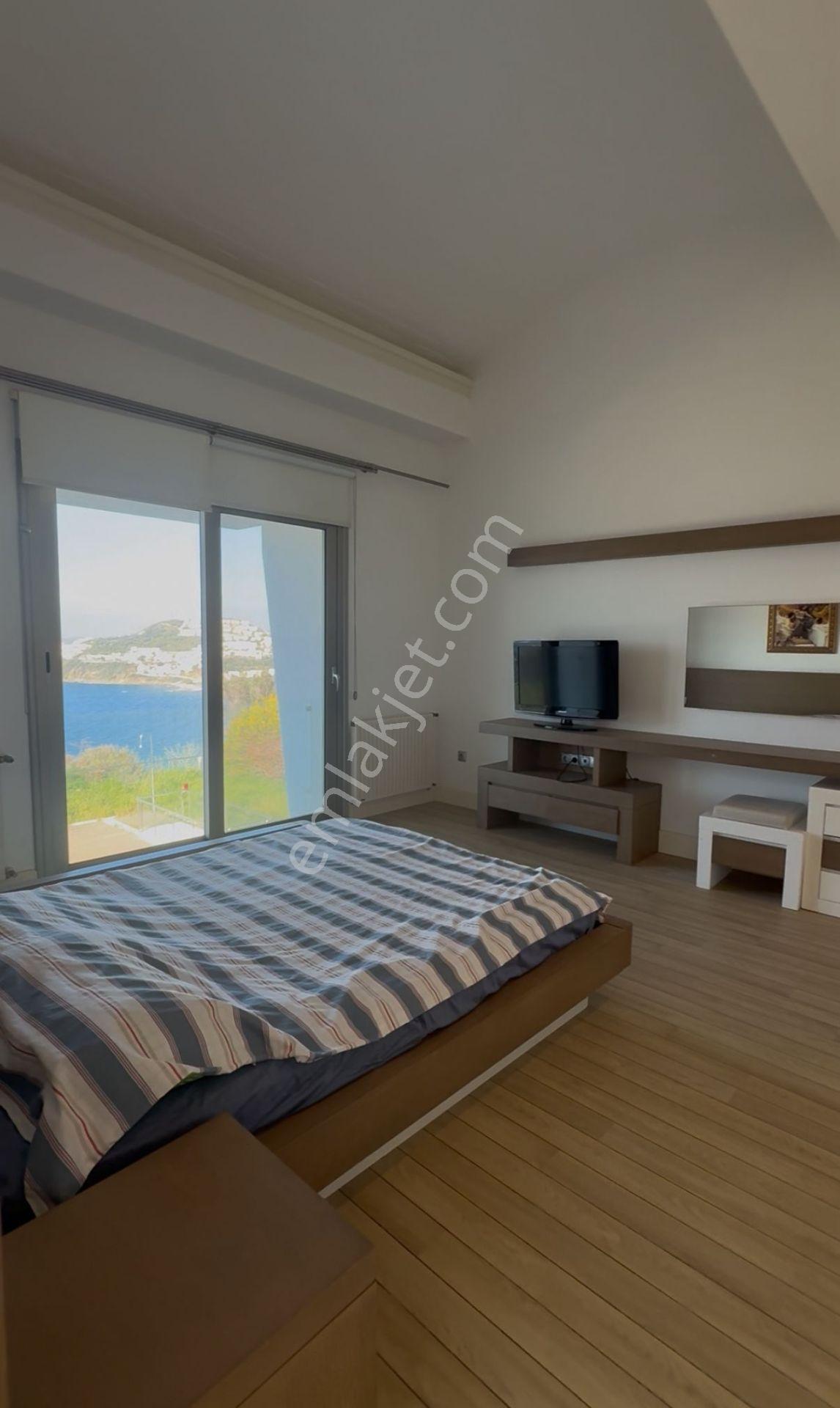 Bodrum Gümüşlük’te Eşsiz Konumda Denize Sıfır Lüks Villa - Görsel 21