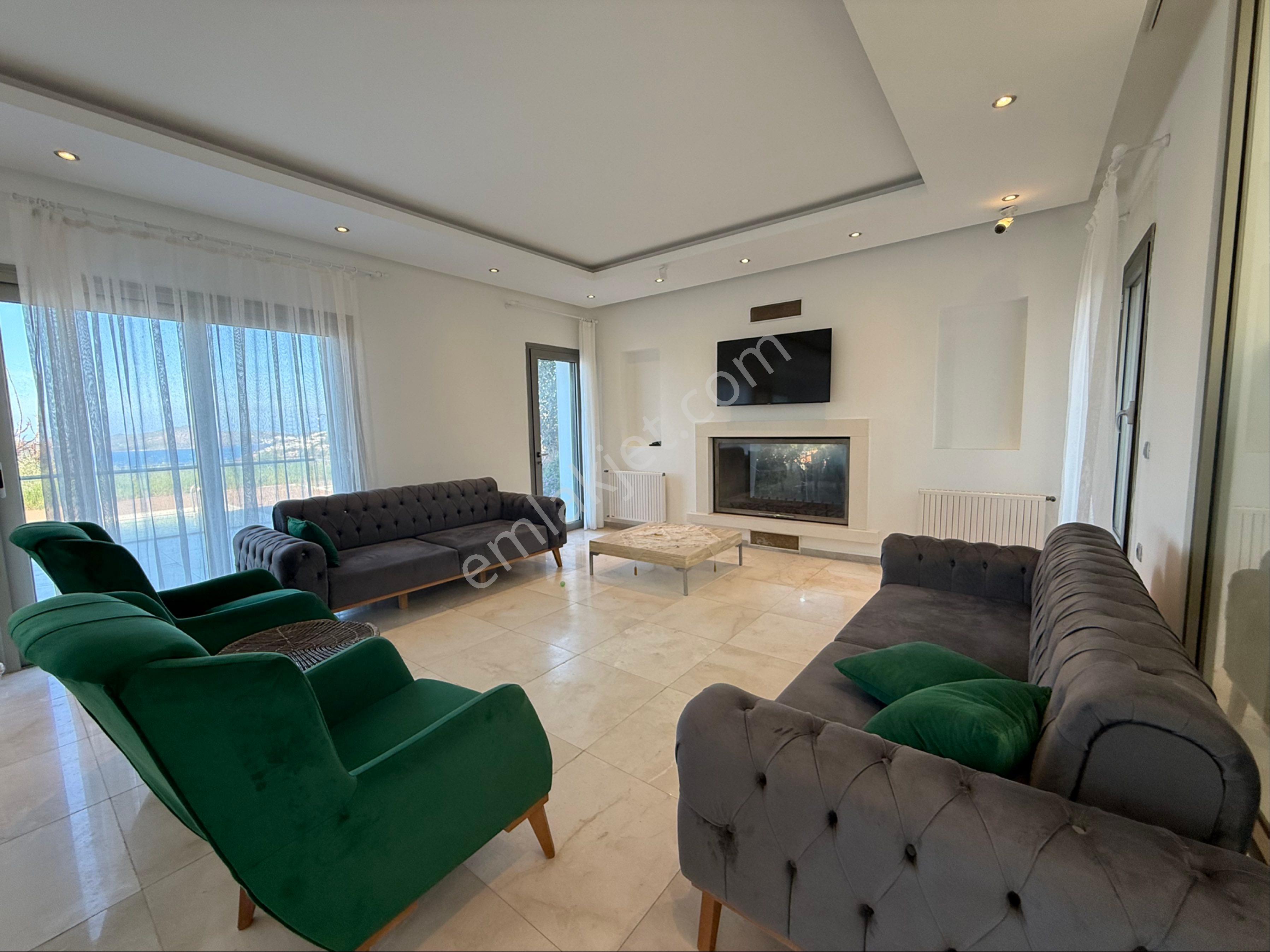 Bodrum Gümüşlük’te Eşsiz Konumda Denize Sıfır Lüks Villa - Görsel 3