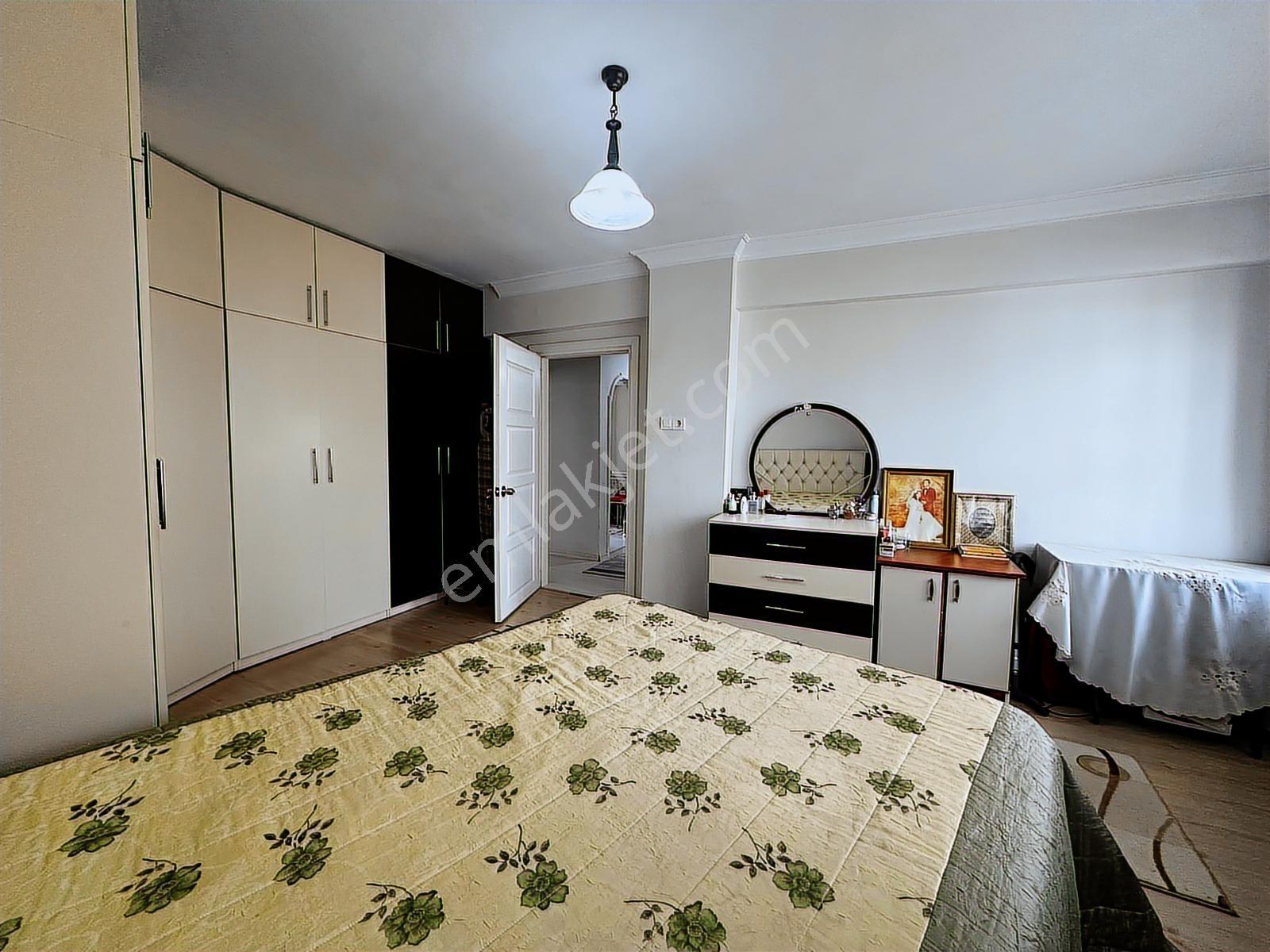 Remax Advantage'dan Caddeüstü Yenilenmiş 120m2 2+1 - Görsel 2